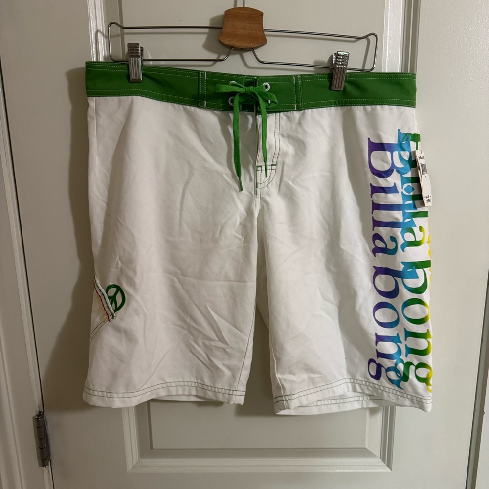 NWT Billabong Women’s Board Shorts